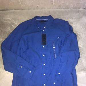 TOMMY HILFIGER BUTTON DOWN SHIRT!!!!!!